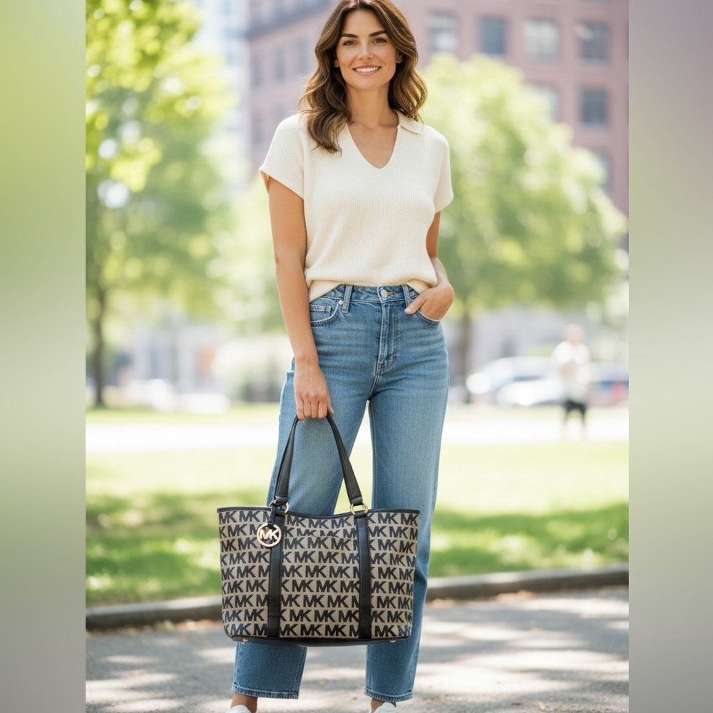 Michael Kors signature canvas leather ziptote handbag Black beige